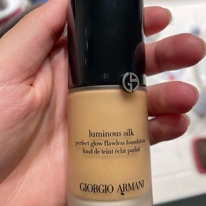Giorgio Armani luminous silk foundation